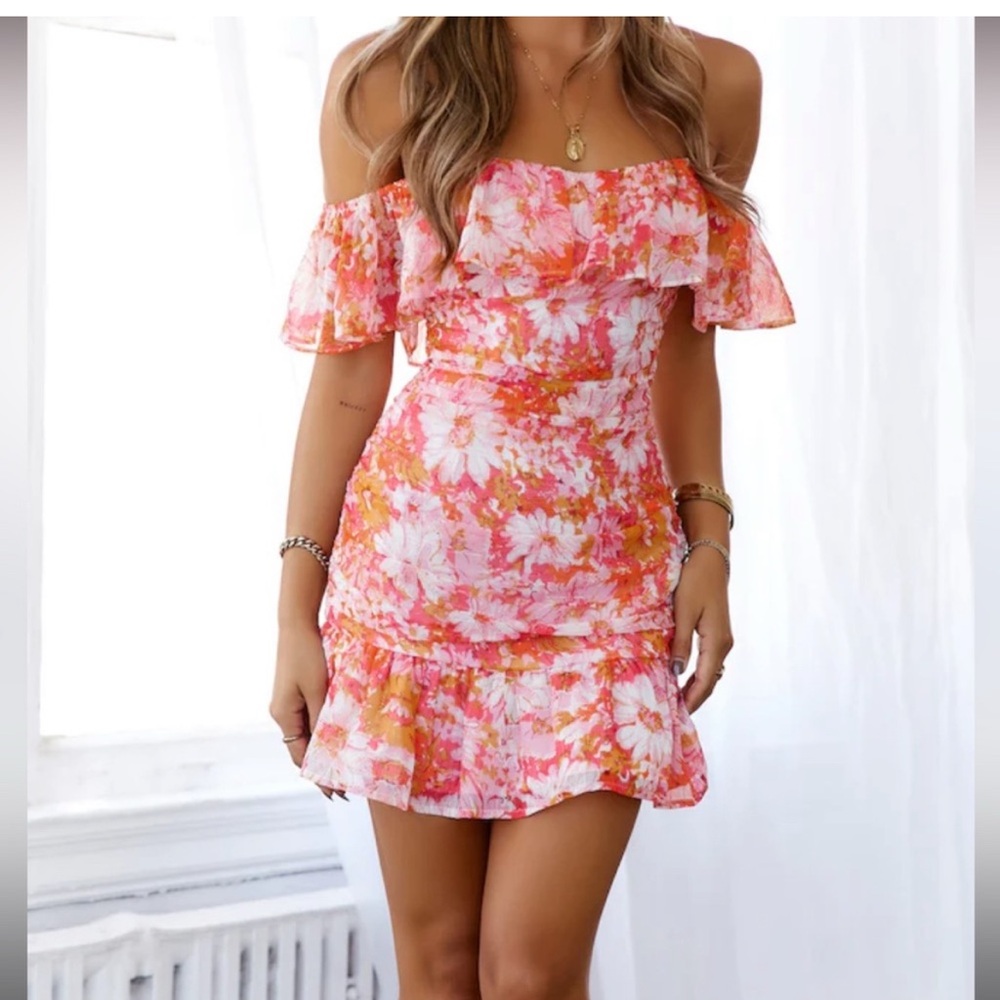 New! Hello Molly dress - Picture 3 of 5